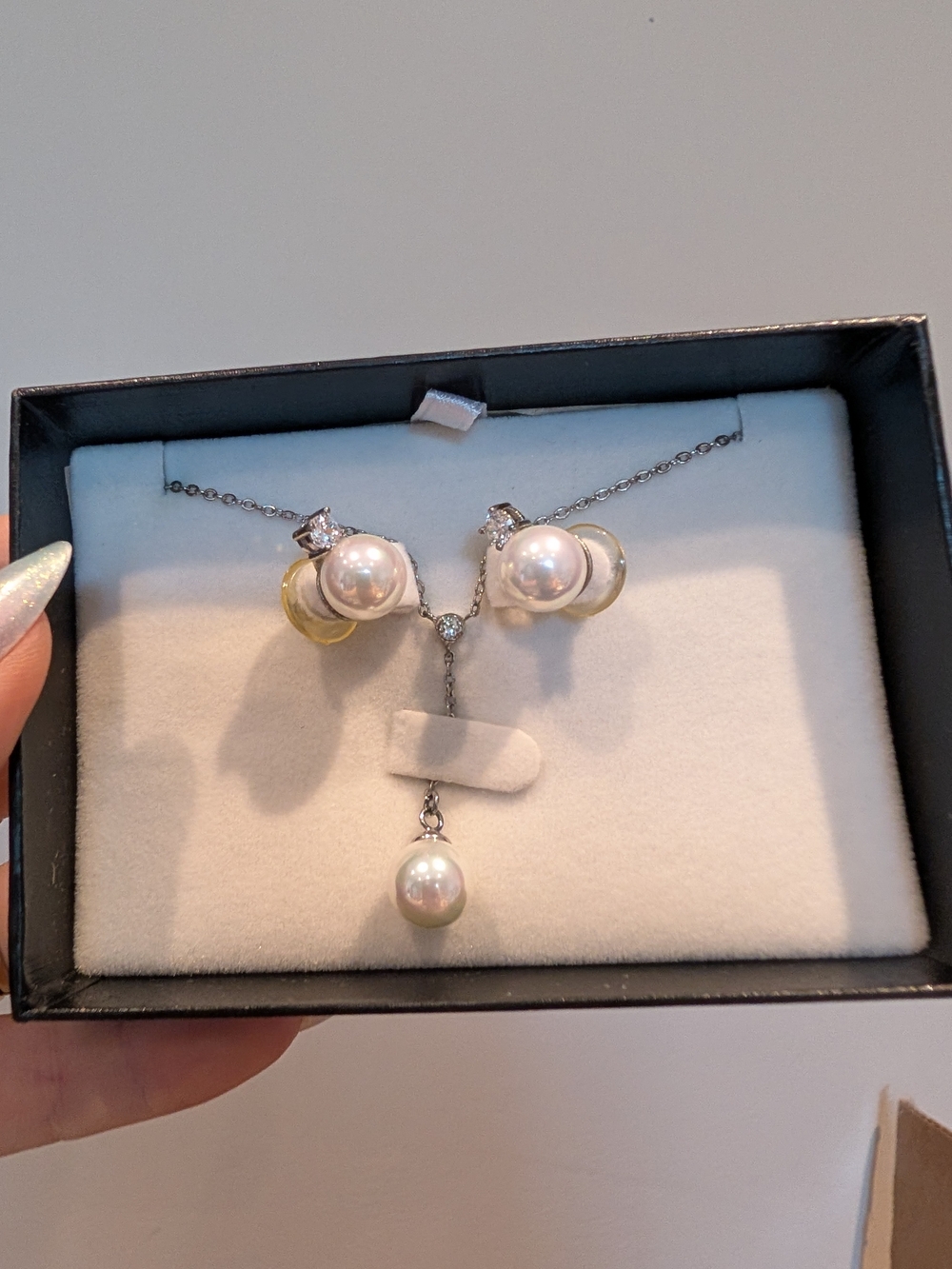 Mary Kay Pearl Pendant and Stud Set - White Pearls with Silver Accents
